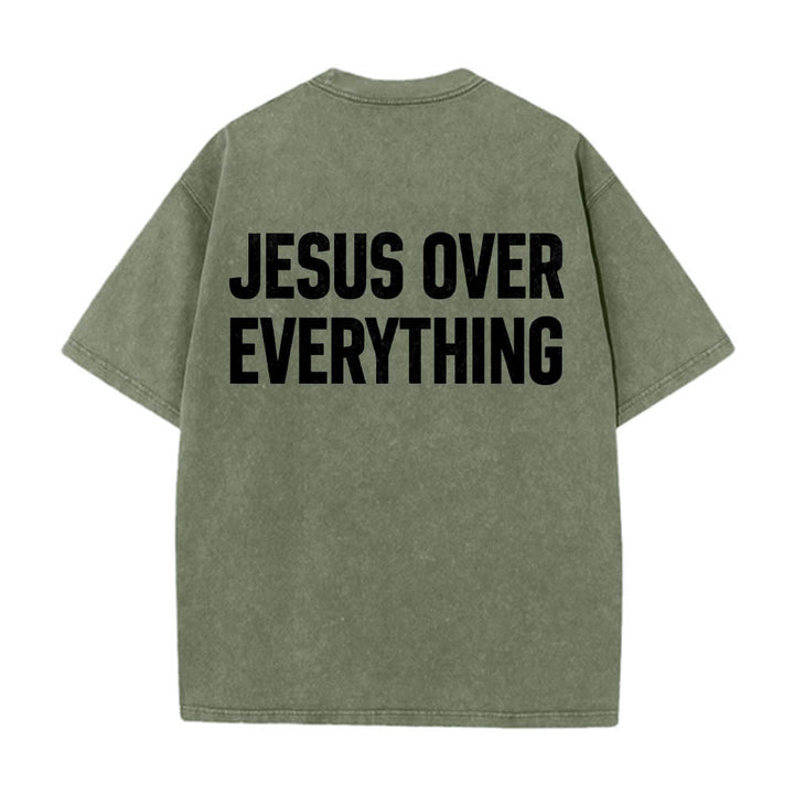 Christianartworkshop T-shirt délavé avec inscription « Jésus avant tout » en caractères gras sur deux lignes au dos - Vert armée - 5XL - image 16