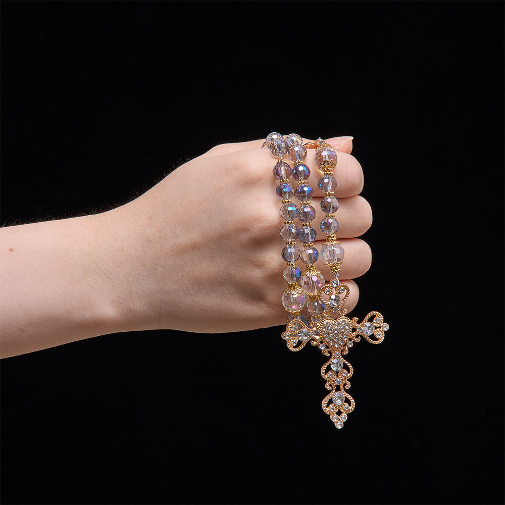 Christianartworkshop Chapelet en perles bleues irisées avec Notre-Dame d'Aparecida et crucifix en strass : chapelet personnalisé avec un nom, souvenir pour la chapelle - image 1