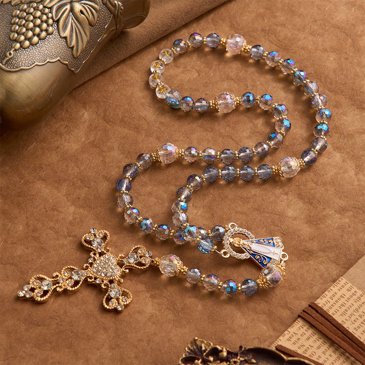 Christianartworkshop Chapelet en perles bleues irisées avec Notre-Dame d'Aparecida et crucifix en strass : chapelet personnalisé avec un nom, souvenir pour la chapelle - image 5