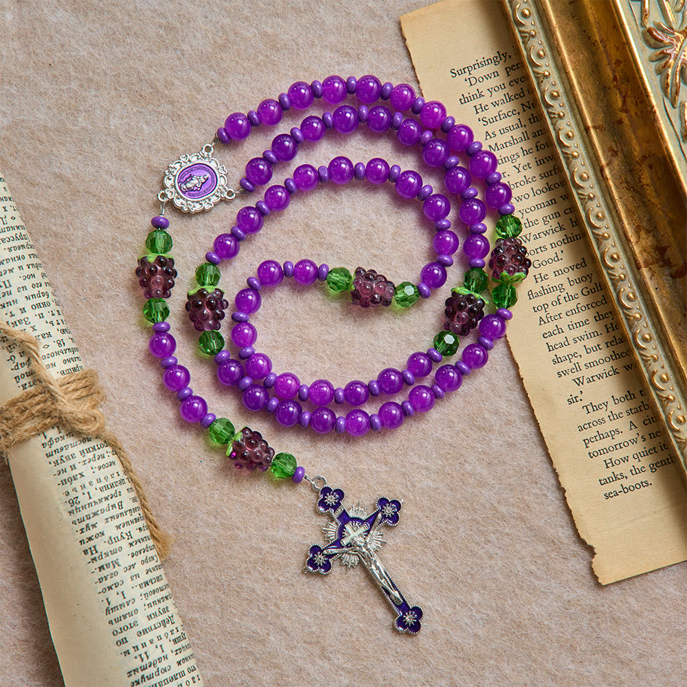 Christianartworkshop Chapelet en perles de verre en forme de raisin avec crucifix en émail : emblème de la bénédiction eucharistique céleste - Chapelet à motif de raisin - image 0