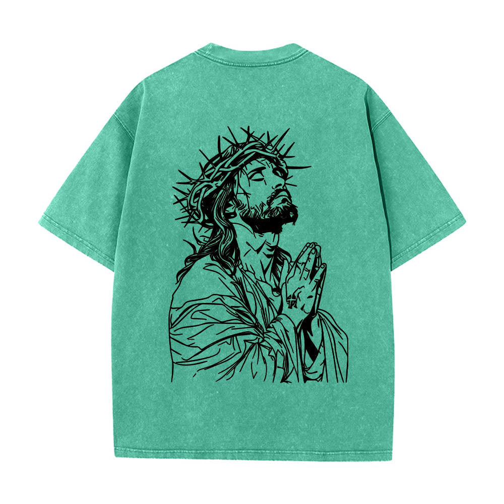 Christianartworkshop T-shirt délavé avec slogan en écriture cursive à l'avant, chapelet, croix et chaîne ; couronne d'épines au dos et Jésus en prière. - image 17