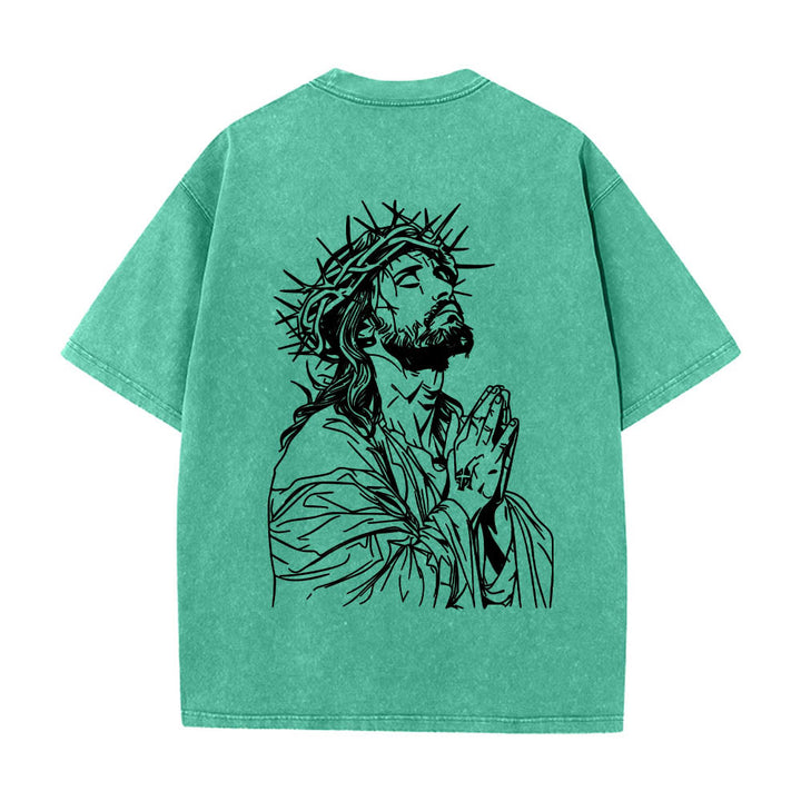 Christianartworkshop T-shirt délavé avec slogan en écriture cursive à l'avant, chapelet, croix et chaîne ; couronne d'épines au dos et Jésus en prière. - image 17