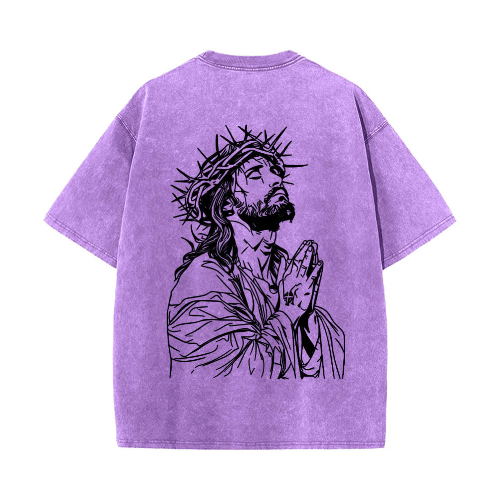 Christianartworkshop T-shirt délavé avec slogan en écriture cursive à l'avant, chapelet, croix et chaîne ; couronne d'épines au dos et Jésus en prière. - image 20