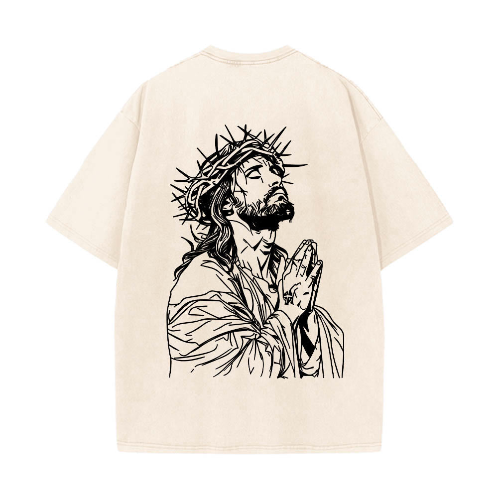 Christianartworkshop T-shirt délavé avec slogan en écriture cursive à l'avant, chapelet, croix et chaîne ; couronne d'épines au dos et Jésus en prière. - image 5