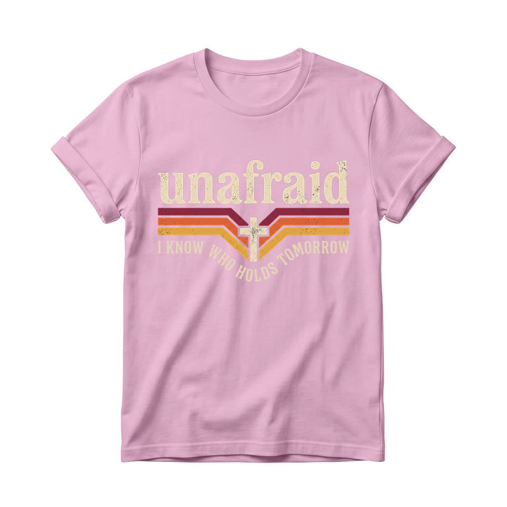 Christianartworkshop T-shirt à col rond pour femme, rayé rétro, avec slogan « Unafraid » et ourlet arrondi. - Rose - 4XL - image 4