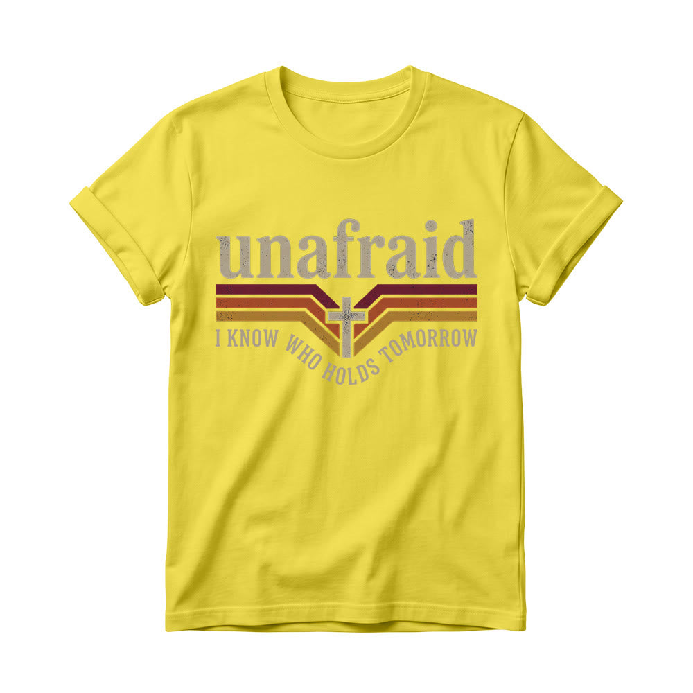 Christianartworkshop T-shirt à col rond pour femme, rayé rétro, avec slogan « Unafraid » et ourlet arrondi. - Jaune - 4XL - image 8