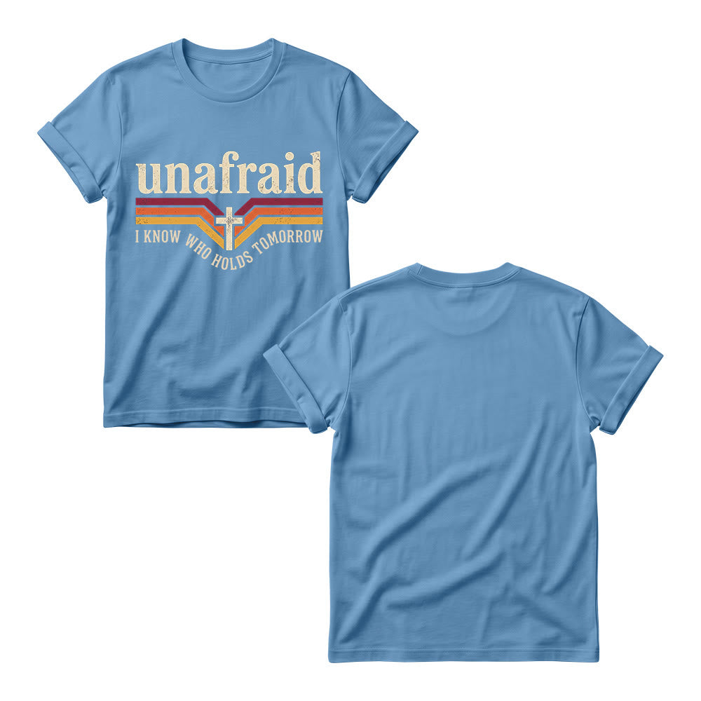 Christianartworkshop T-shirt à col rond pour femme, rayé rétro, avec slogan « Unafraid » et ourlet arrondi. - image 1