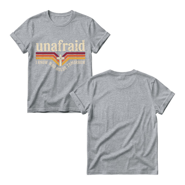 Christianartworkshop T-shirt à col rond pour femme, rayé rétro, avec slogan « Unafraid » et ourlet arrondi. - image 11