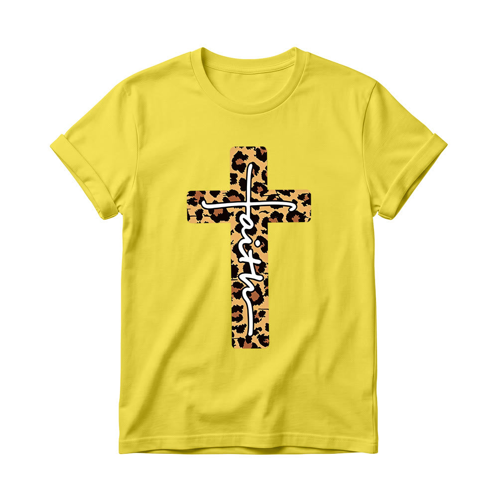 Christianartworkshop T-shirt à col rond pour femme avec imprimé léopard, croix verticale et inscription manuscrite « Foi » à l'intérieur - Jaune - 4XL - image 0
