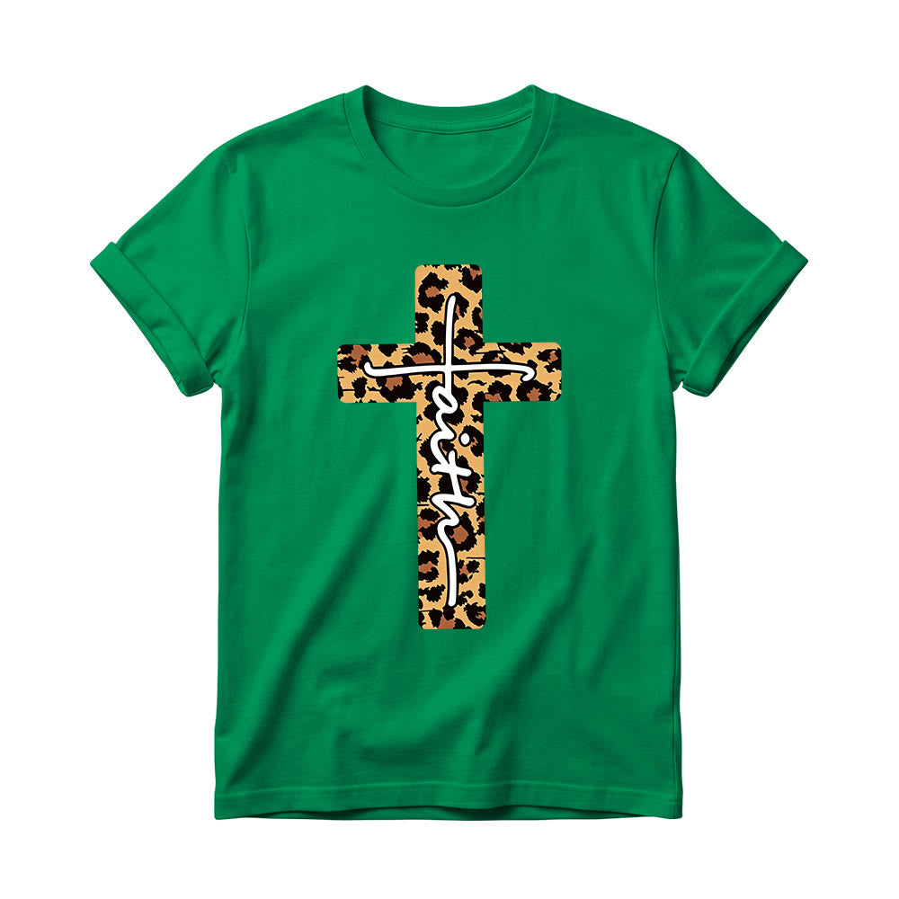 Christianartworkshop T-shirt à col rond pour femme avec imprimé léopard, croix verticale et inscription manuscrite « Foi » à l'intérieur - Vert - 4XL - image 16
