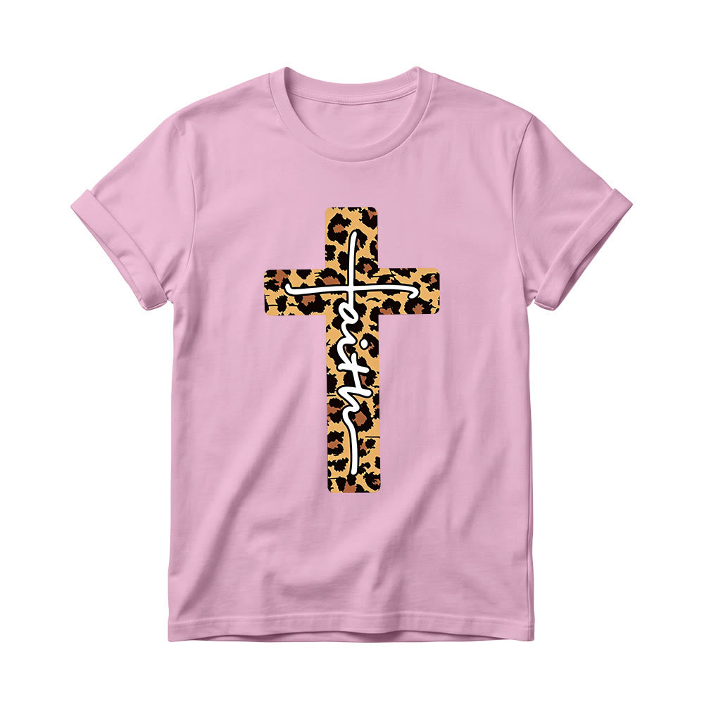 Christianartworkshop T-shirt à col rond pour femme avec imprimé léopard, croix verticale et inscription manuscrite « Foi » à l'intérieur - Rose - 4XL - image 10