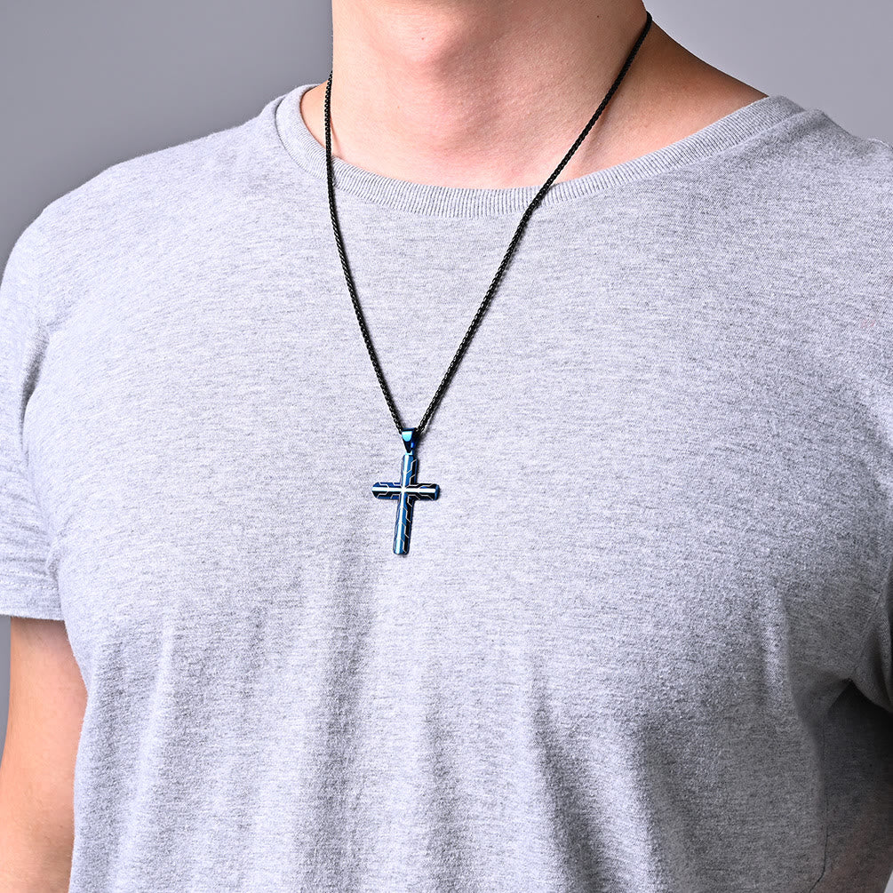 Christianartworkshop Collier pendentif croix gravée motif éclair bleu brillant : emblème intemporel de douce protection céleste - image 5