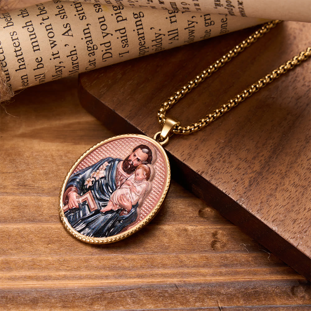 Christianartworkshop Collier pendentif ovale à l'effigie de Saint Joseph : emblème intemporel de la douce protection céleste - image 2