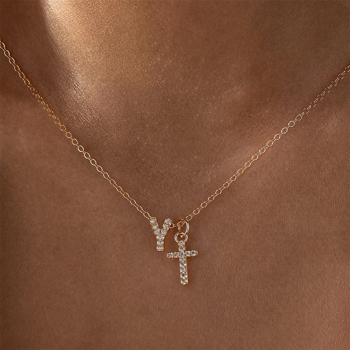 Christianartworkshop Collier pendentif double croix orné de strass et de lettres initiales A à Z : emblème intemporel de douce protection céleste - Y - image 26