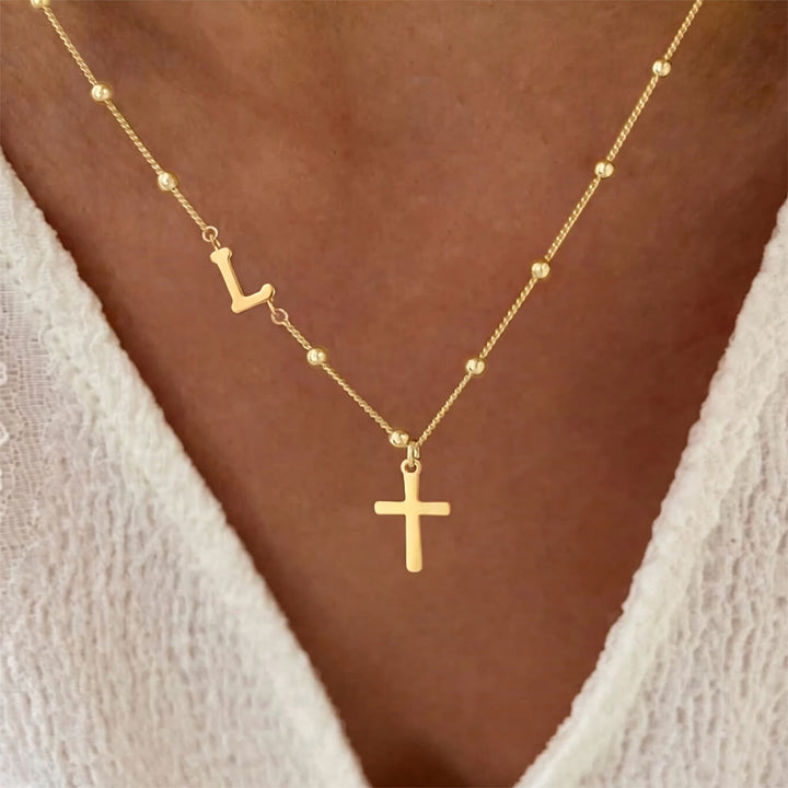 Christianartworkshop Collier pendentif croix avec initiale A-Z personnalisée sur chaîne à perles : emblème intemporel de douce protection céleste - Doré - L - image 11