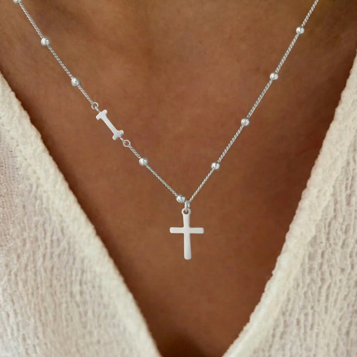Christianartworkshop Collier pendentif croix avec initiale A-Z personnalisée sur chaîne à perles : emblème intemporel de douce protection céleste - Argent - je - image 35
