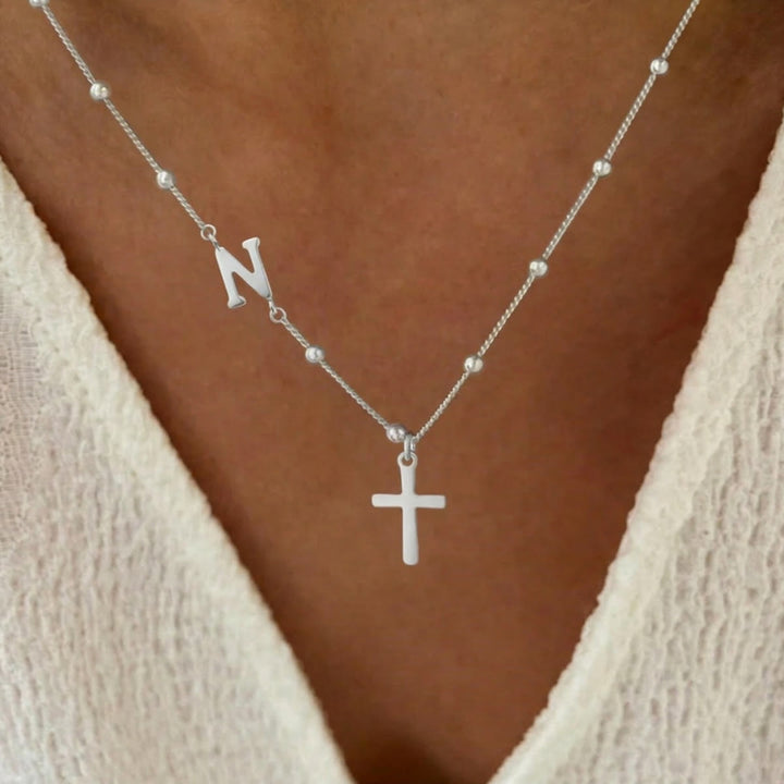 Christianartworkshop Collier pendentif croix avec initiale A-Z personnalisée sur chaîne à perles : emblème intemporel de douce protection céleste - Argent - N - image 39