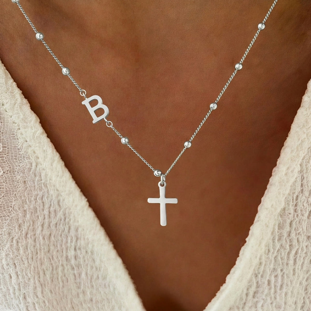 Christianartworkshop Collier pendentif croix avec initiale A-Z personnalisée sur chaîne à perles : emblème intemporel de douce protection céleste - Argent - B - image 28