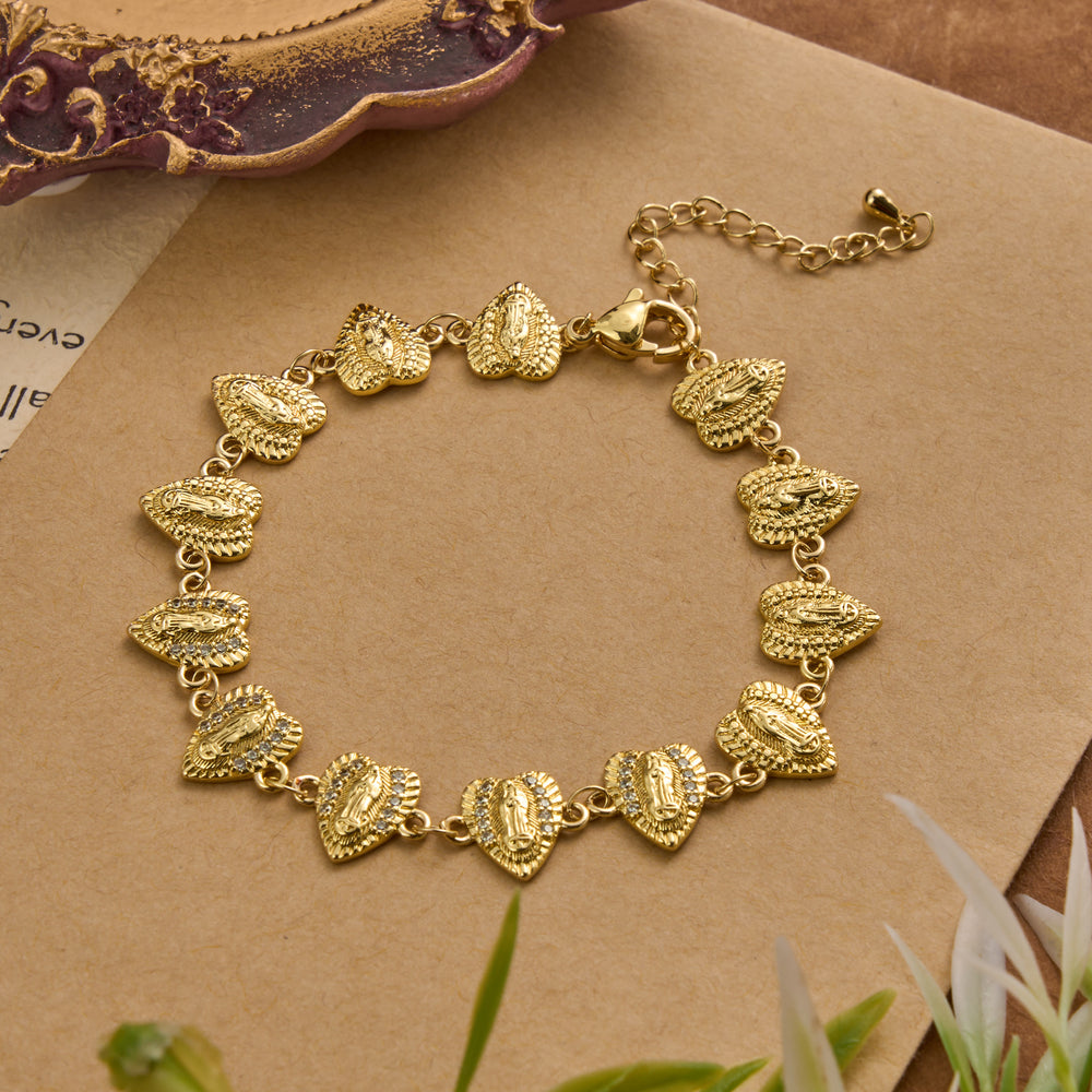 Christianartworkshop Bracelet à maillons orné d'un médaillon en forme de cœur et de paillettes, avec l'effigie de Notre-Dame de Guadalupe : emblème intemporel de la douce protection céleste. - image 1