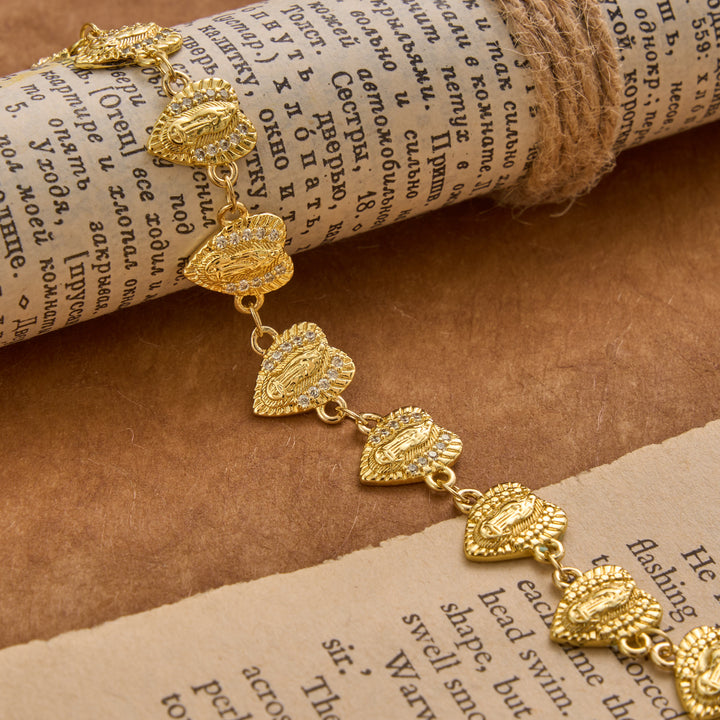 Christianartworkshop Bracelet à maillons orné d'un médaillon en forme de cœur et de paillettes, avec l'effigie de Notre-Dame de Guadalupe : emblème intemporel de la douce protection céleste. - image 3