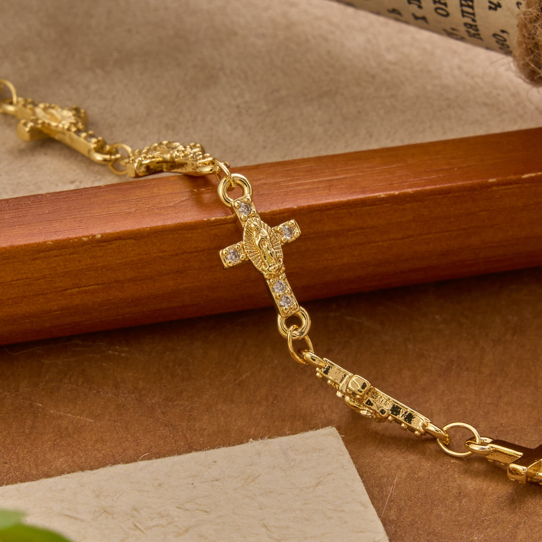 Christianartworkshop Bracelet à maillons scintillants orné d'une croix incrustée à l'effigie de Notre-Dame de Guadalupe : emblème intemporel de la douce protection céleste - image 3