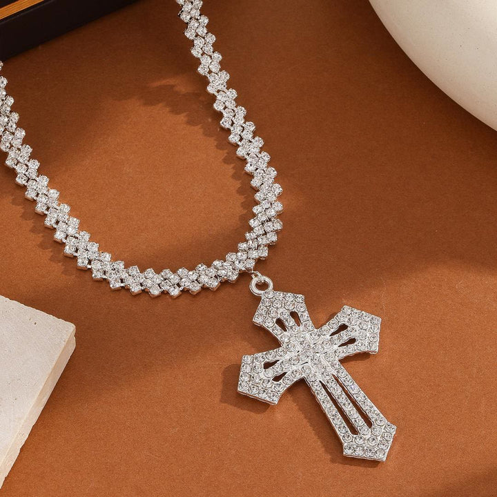 Christianartworkshop Collier pendentif croix à pointe de flèche rayonnante multi-styles, chaîne tennis incrustée de paillettes : emblème intemporel de douce protection céleste - Croix sculptée - image 5