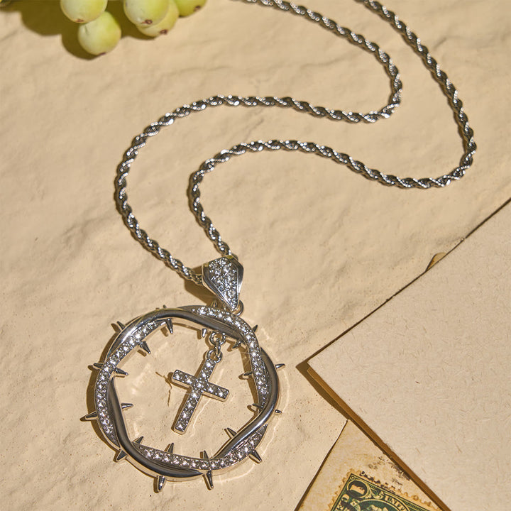Pendentif Couronne d'épines et Croix de Christianartworkshop : Un rappel de foi et de grâce à porter au quotidien - image 4