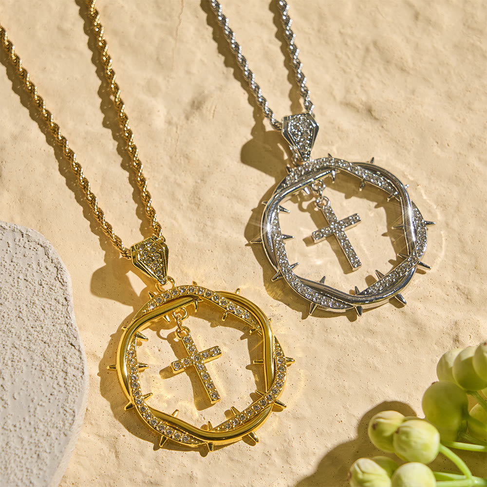 Pendentif Couronne d'épines et Croix de Christianartworkshop : Un rappel de foi et de grâce à porter au quotidien - image 0