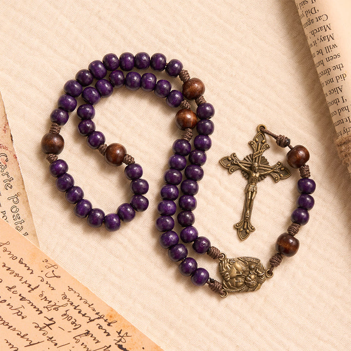 Christianartworkshop Chapelet en bois violet avec crucifix en bronze et médaillon de la Sainte Famille en relief - image 4