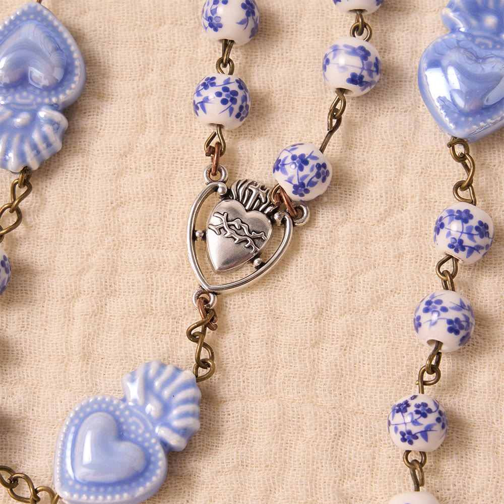 Chapelet en porcelaine à motif floral du Sacré-Cœur avec crucifix orné d'émail, Christianartworkshop - image 6