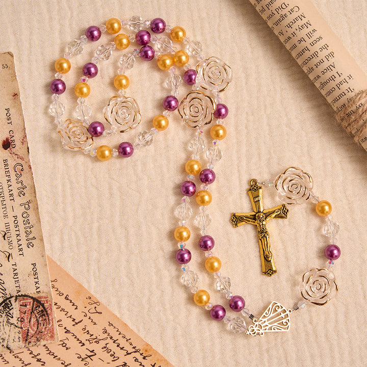 Christianartworkshop Chapelet en acrylique moulé en forme de camélia avec crucifix doré et médaillon en filigrane de Notre-Dame d'Aparecida - image 4