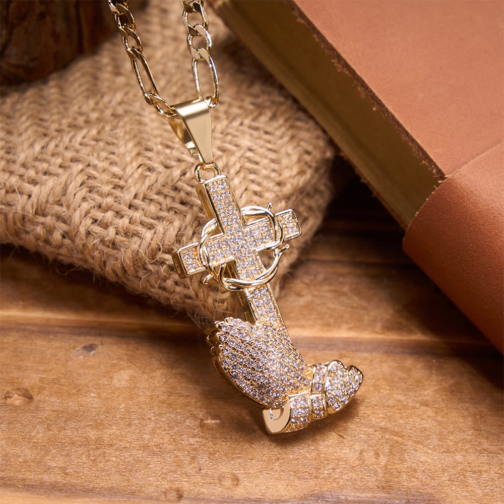 Christianartworkshop Collier Figaro en cristal pavé, croix d'épines et mains jointes en prière : emblème de la miséricorde divine - image 2