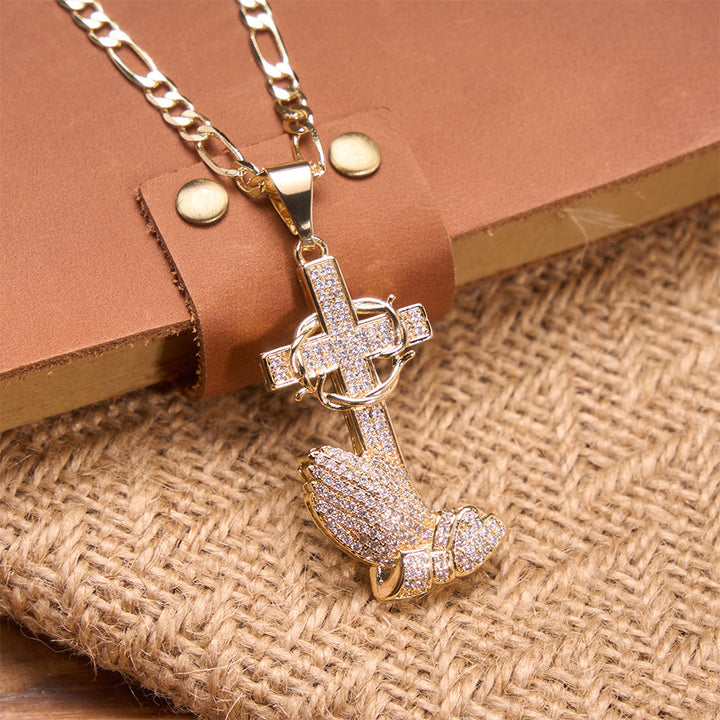 Christianartworkshop Collier Figaro en cristal pavé, croix d'épines et mains jointes en prière : emblème de la miséricorde divine - image 1