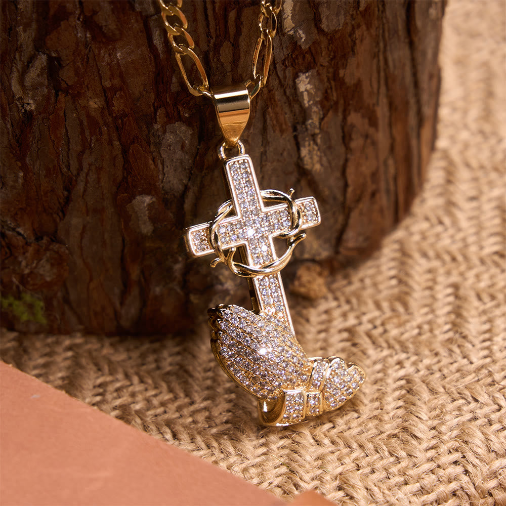 Christianartworkshop Collier Figaro en cristal pavé, croix d'épines et mains jointes en prière : emblème de la miséricorde divine - image 3