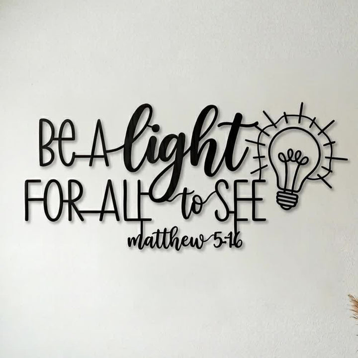 Christianartworkshop Décoration murale en métal avec inscription « Matthieu 5:16 » et ampoule : symbole de la lumière divine - image 0