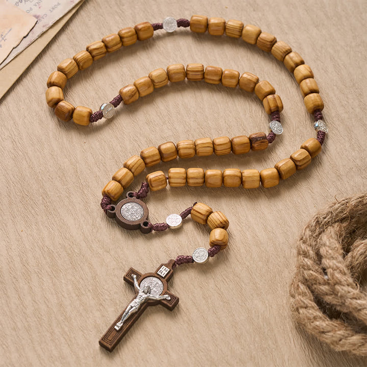 Christianartworkshop Chapelet en cordon noué avec perles en bois de tonneau à grain naturel et mini-médaillons de Saint Benoît - Rosaire de Saint-Benoît en bois - image 0