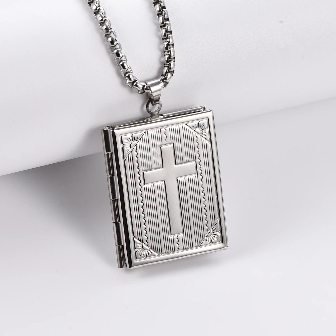 Christianartworkshop Collier pendentif croix de Jésus en médaillon livre à charnière - Argent - image 2