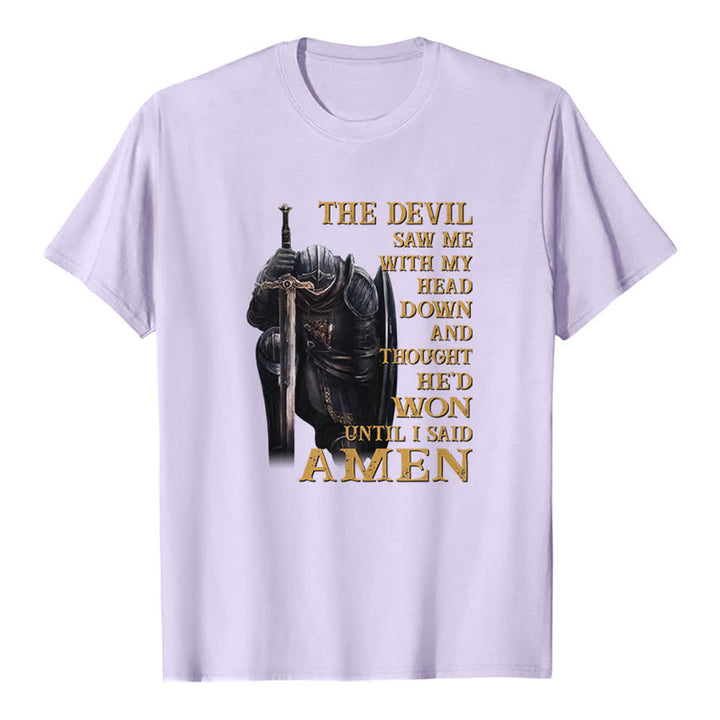 T-shirt classique imprimé « Guerrier agenouillé, le diable pensait avoir gagné jusqu'à ce que je dise Amen » de Christianartworkshop - Violet - 2XL - image 0