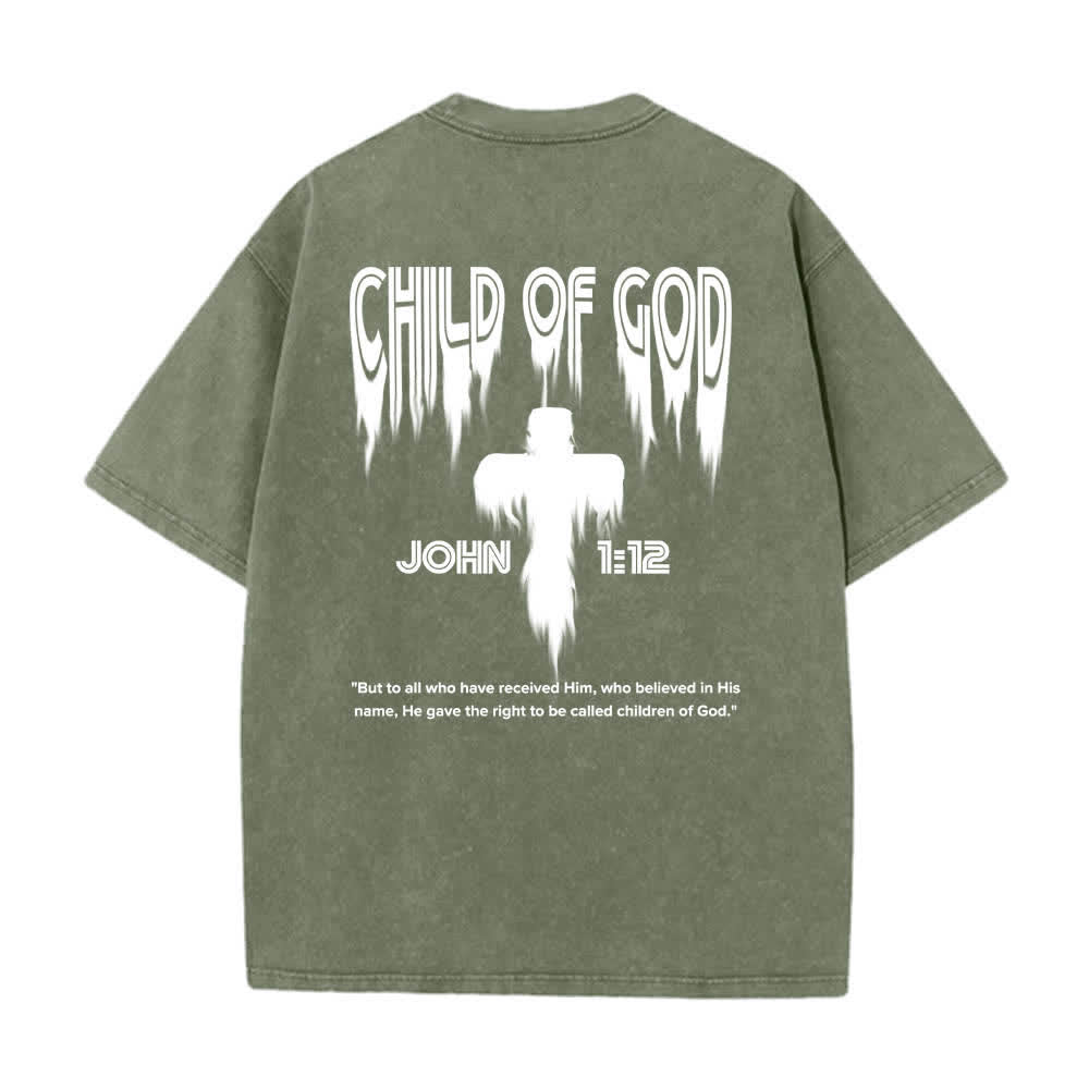 Christianartworkshop T-shirt délavé avec imprimé lettres vieillies « Enfant de Dieu Jean 1:12 » recto-verso - image 1
