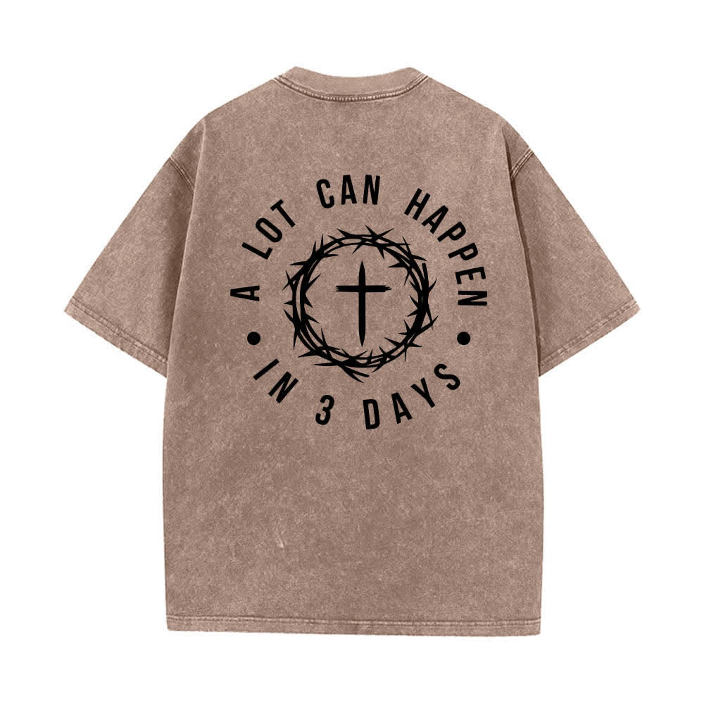 Christianartworkshop T-shirt délavé à imprimé double face « Il peut se passer beaucoup de choses en 3 jours » avec couronne d'épines et lettres croisées - image 19