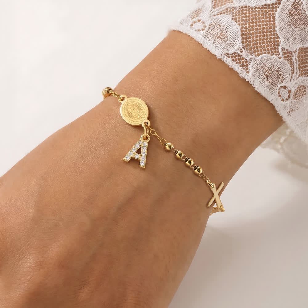 Christianartworkshop Bracelet chapelet personnalisable avec 26 initiales pavées de zircon et médaille miraculeuse de Notre-Dame - UN - image 0