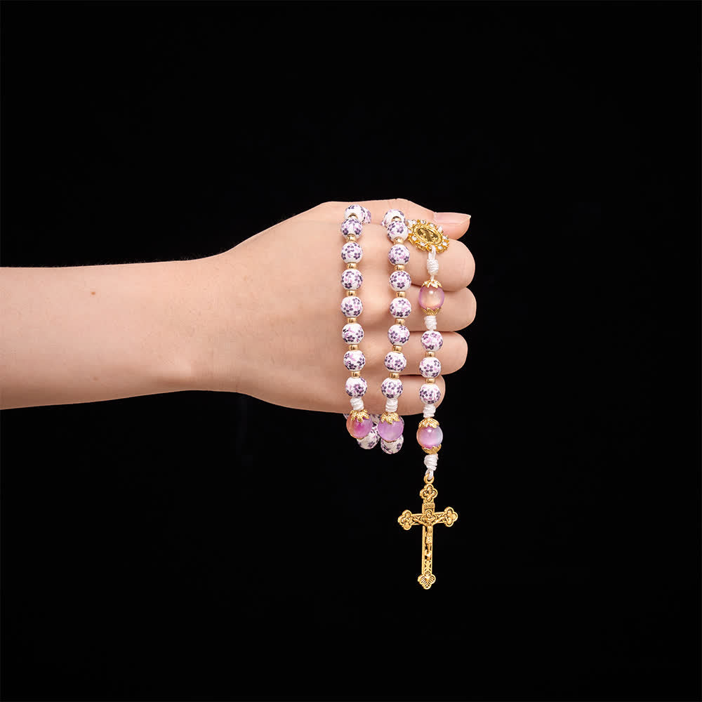 Christianartworkshop Chapelet Saint Benoît en porcelaine à motif floral violet, avec cordon noué, perles de verre violettes dégradées et crucifix doré - image 1