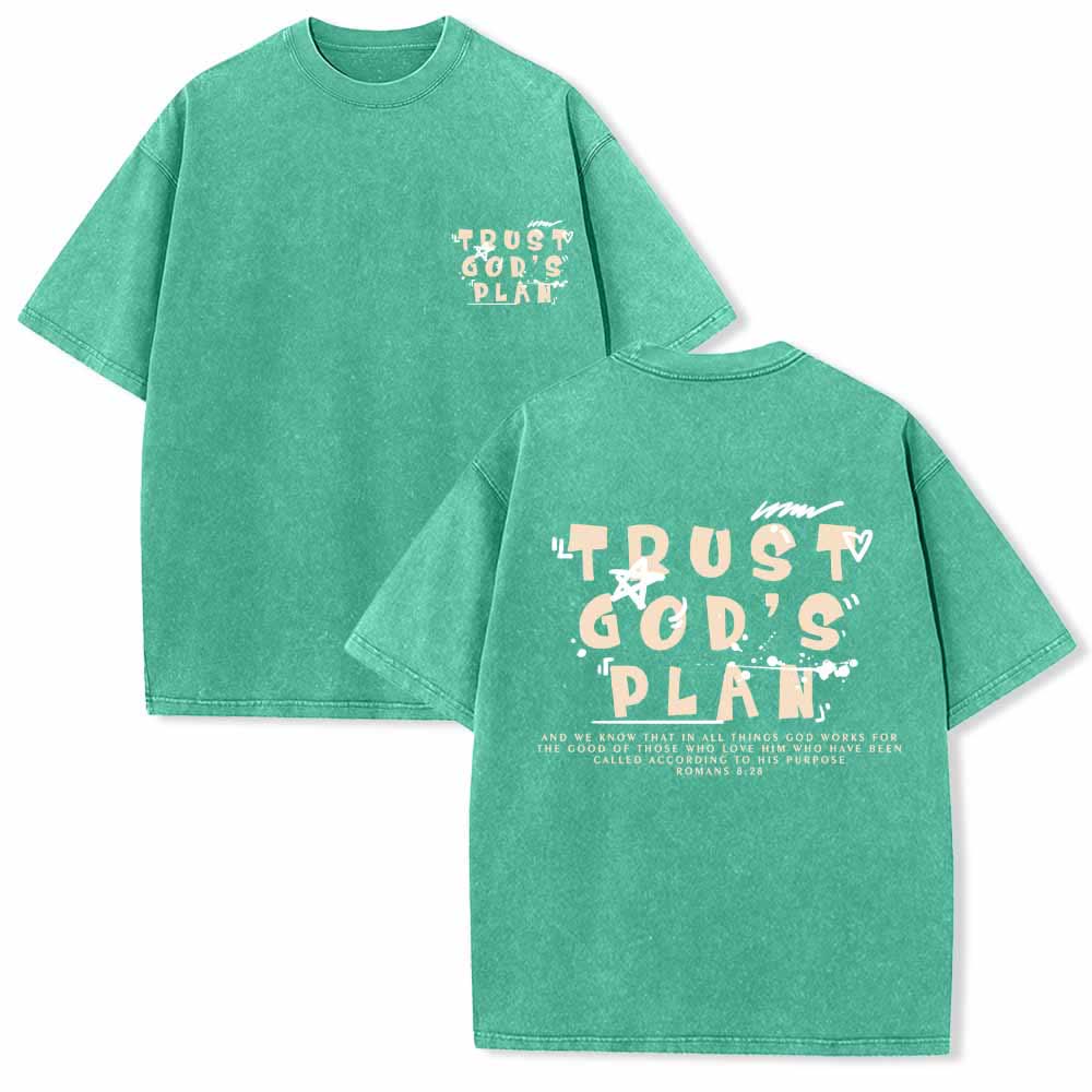 Christianartworkshop T-shirt délavé double face avec inscription « Faites confiance au plan de Dieu » en police graffiti, mini-impression recto, grand texte verso, Romains 8:28 - Vert - 5XL - image 0