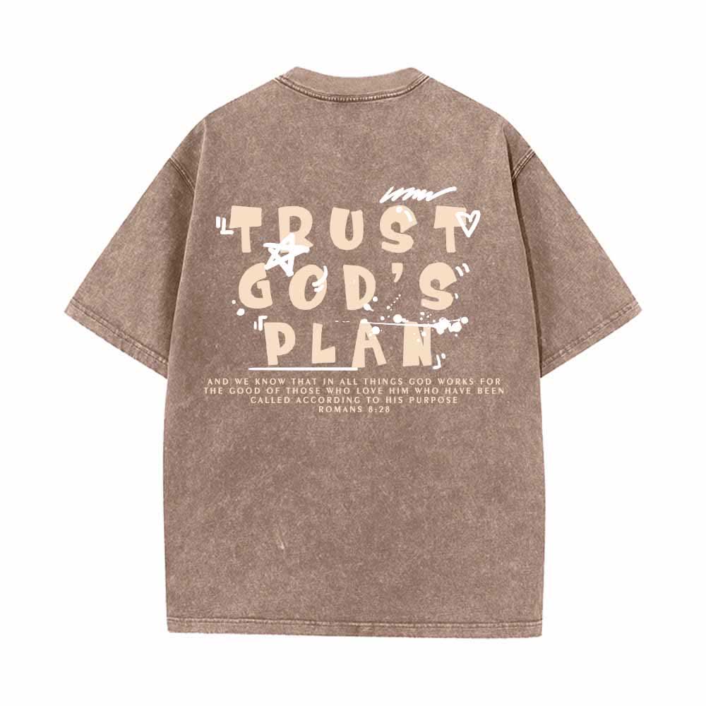 Christianartworkshop T-shirt délavé double face avec inscription « Faites confiance au plan de Dieu » en police graffiti, mini-impression recto, grand texte verso, Romains 8:28 - image 22