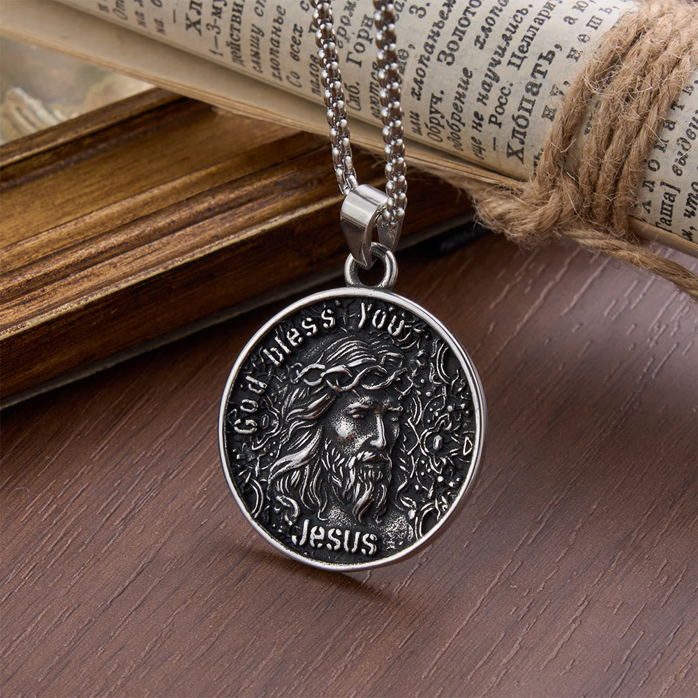 Christianartworkshop Collier vintage avec pièce de monnaie en relief représentant Jésus : emblème de la bénédiction céleste éternelle - Jésus à double visage - image 0