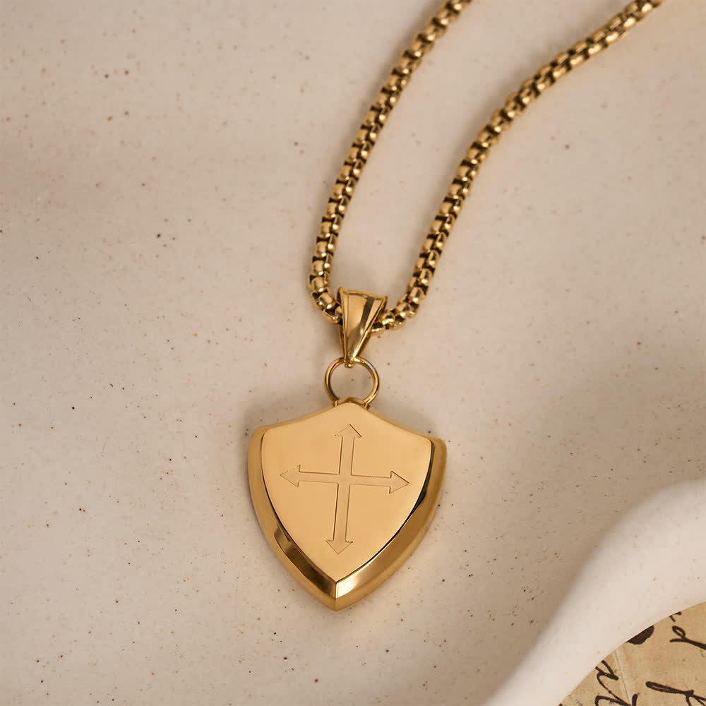 Collier à maillons carrés Christianartworkshop avec pendentif croix double face en strass, gravé de l'Amour de Dieu (Josué 1, verset 9) : emblème intemporel de la douce protection céleste. - Doré - image 8