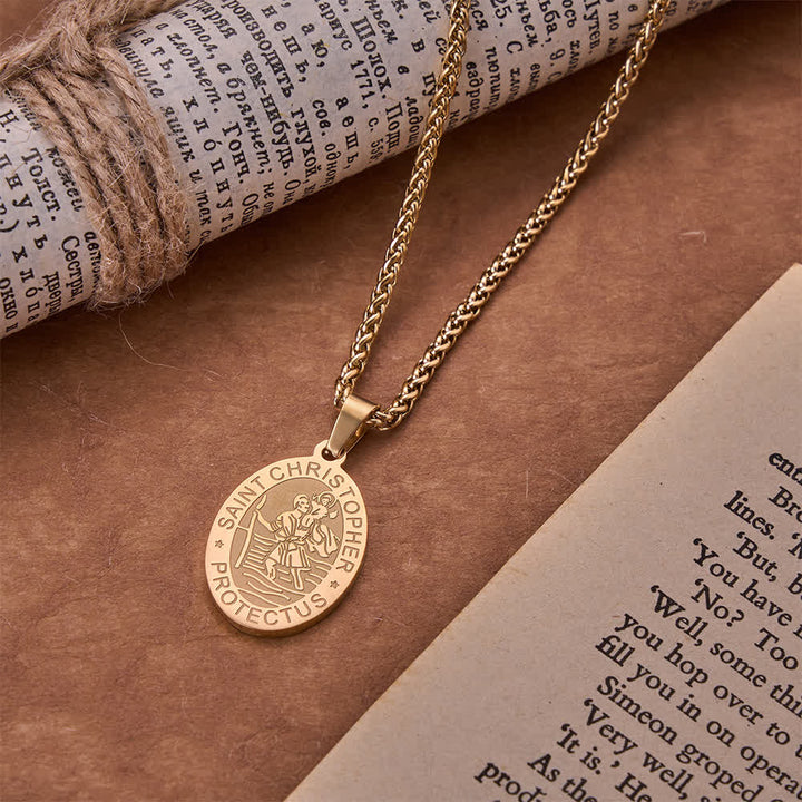 Christianartworkshop Collier avec médaille ovale gravée de Saint Christophe et chaîne en blé : emblème intemporel de la douce protection céleste - Doré - image 3