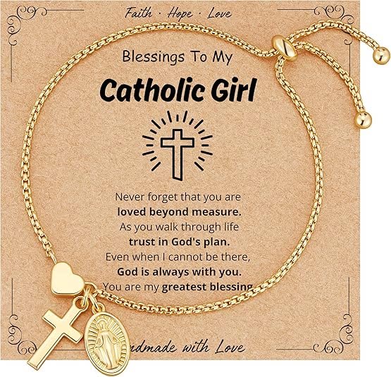 Christianartworkshop Bracelet à breloques ajustable à maillons carrés avec croix, cœur et médaille sacrée : emblème de tendre bénédiction céleste - Doré - Fille catholique - image 1