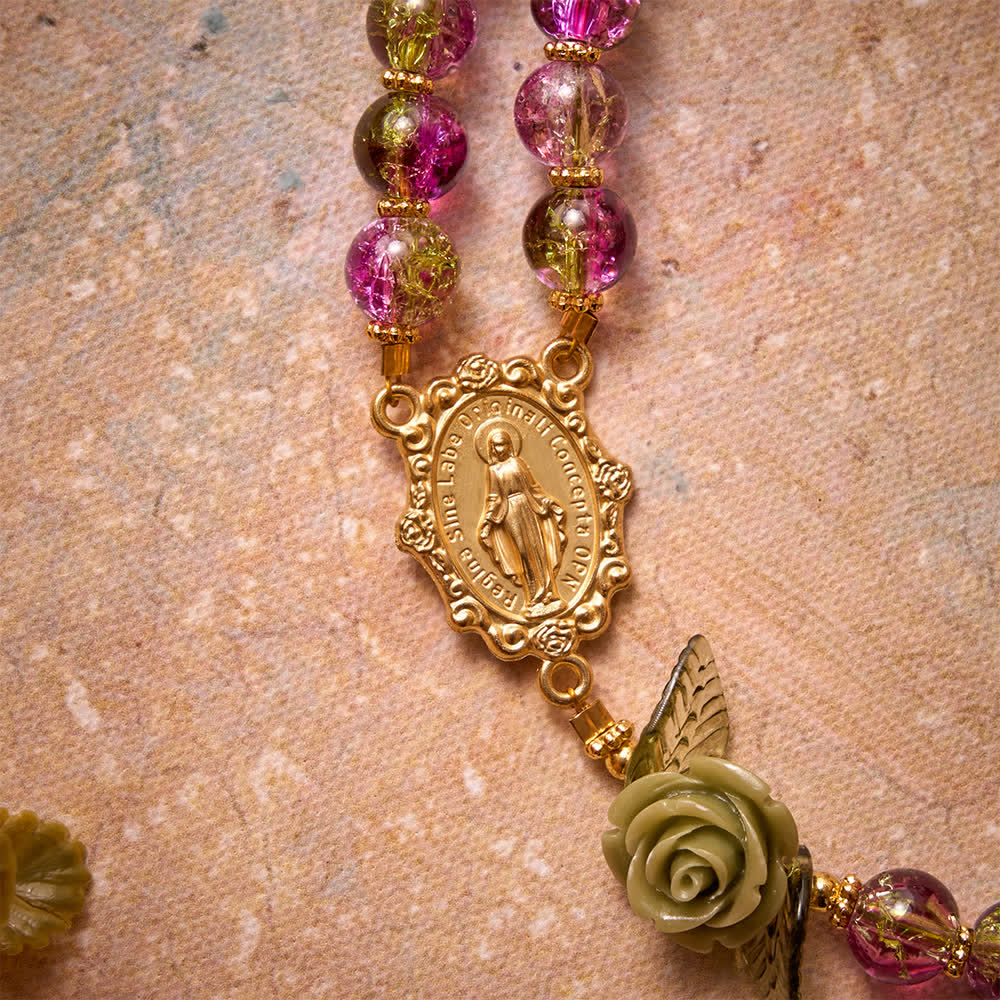 Christianartworkshop Chapelet en perles de verre craquelé rose et vert à facettes, motif rose et croix de la Vierge Marie - image 7