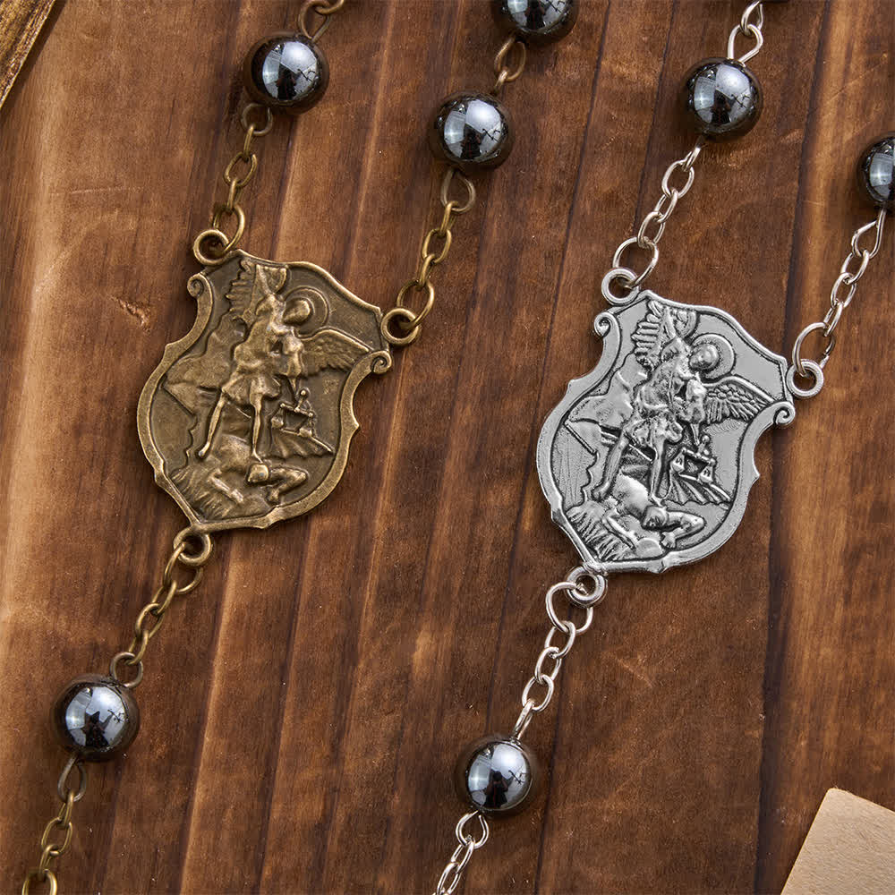 Pendentif de voiture en perle d'hématite avec médaille de Saint Michel et crucifix, créé par Christianartworkshop : un cadeau de protection et de force célestes. - image 3